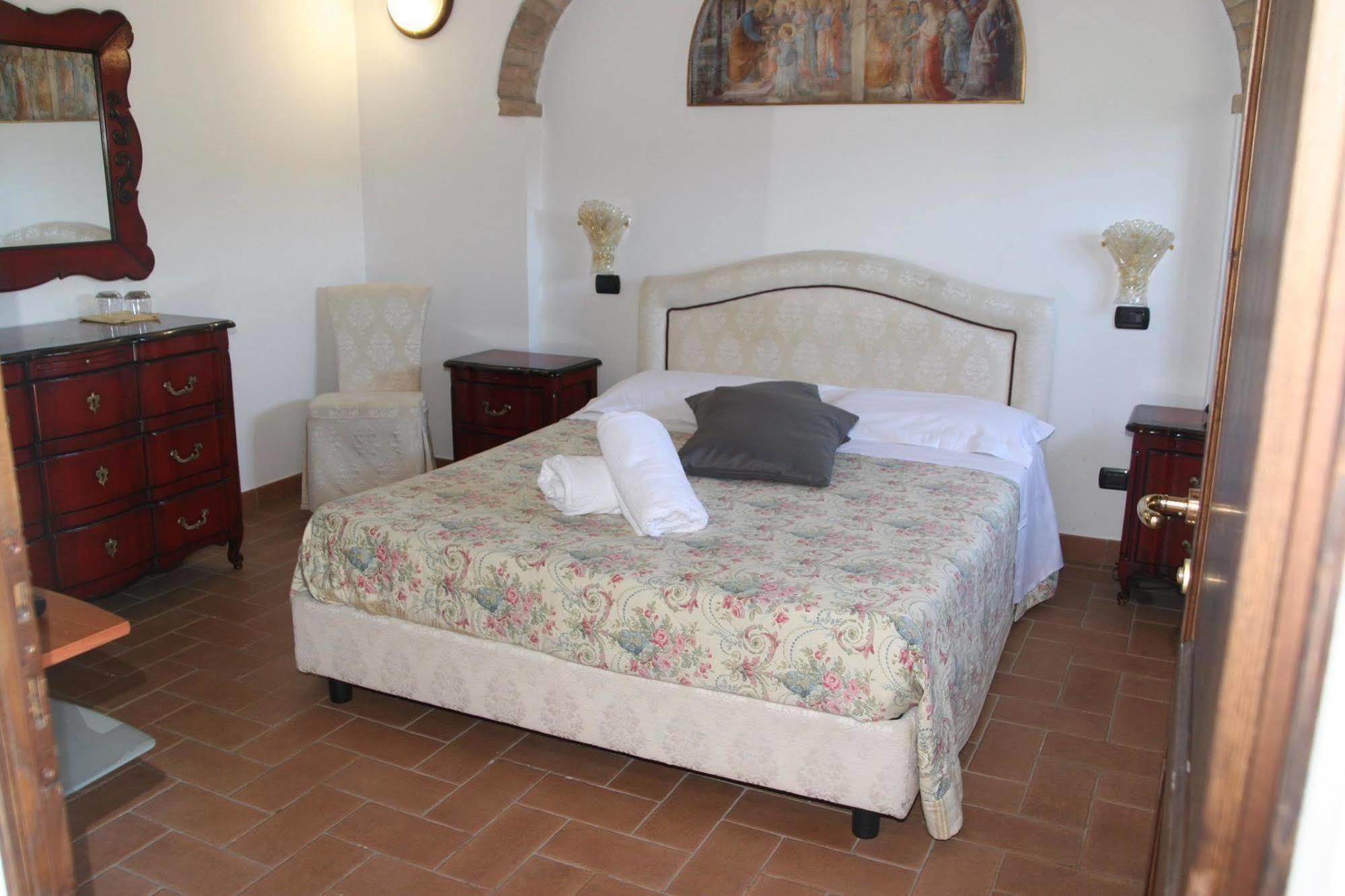 Borgo Dei Sapori Hotel Citta di Castello Bagian luar foto